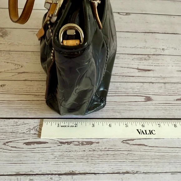 Coach Vintage Black Patent Leather Habdbag - Picture 14 of 16